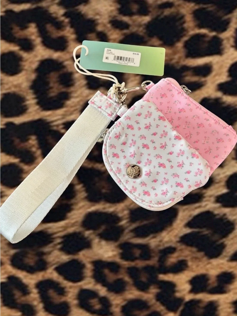 Altered state wristlet